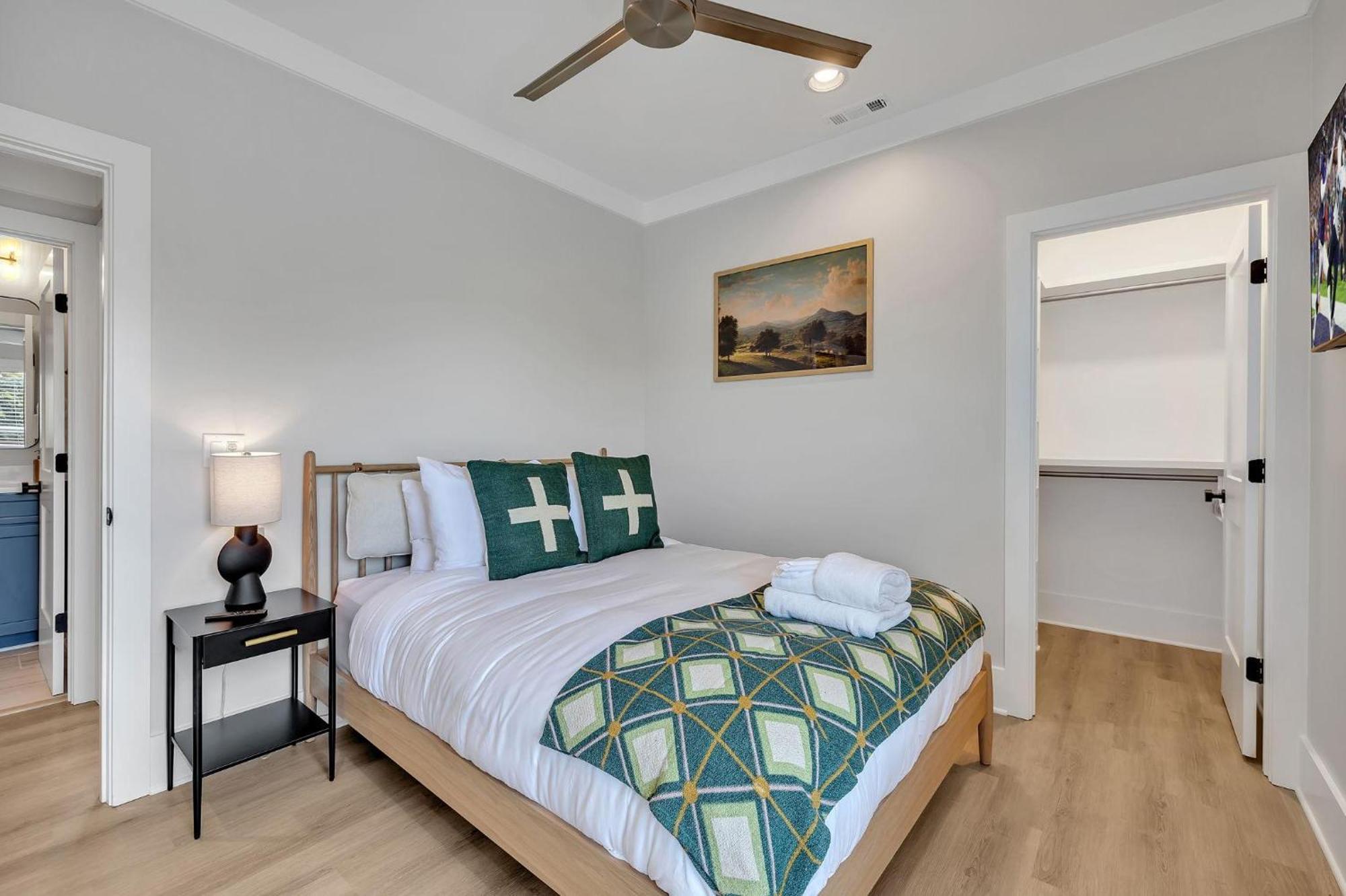 Holiday home Double Treble - 2 Townhomes - Private Rooftops
