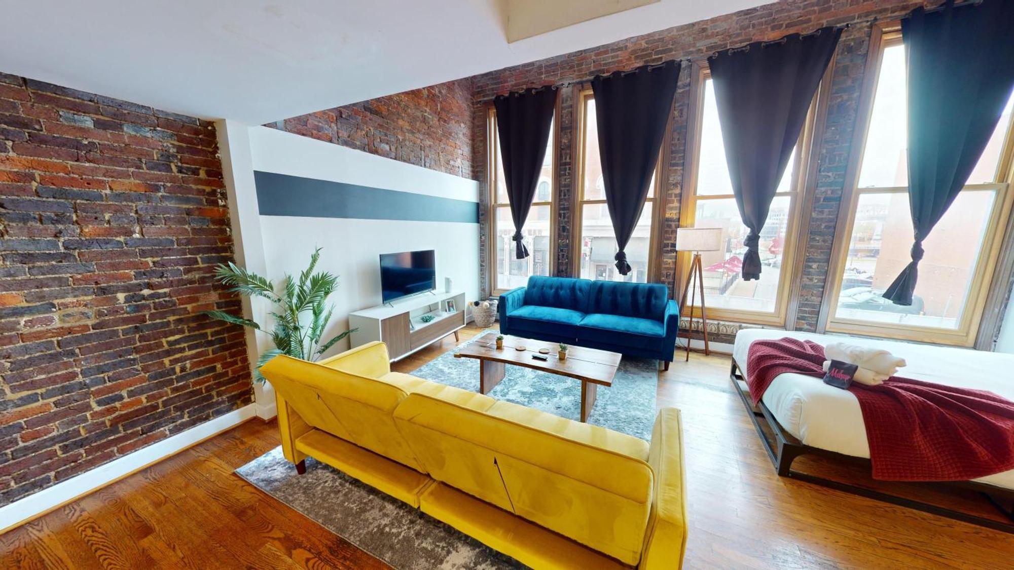 The Lofts At 107 *