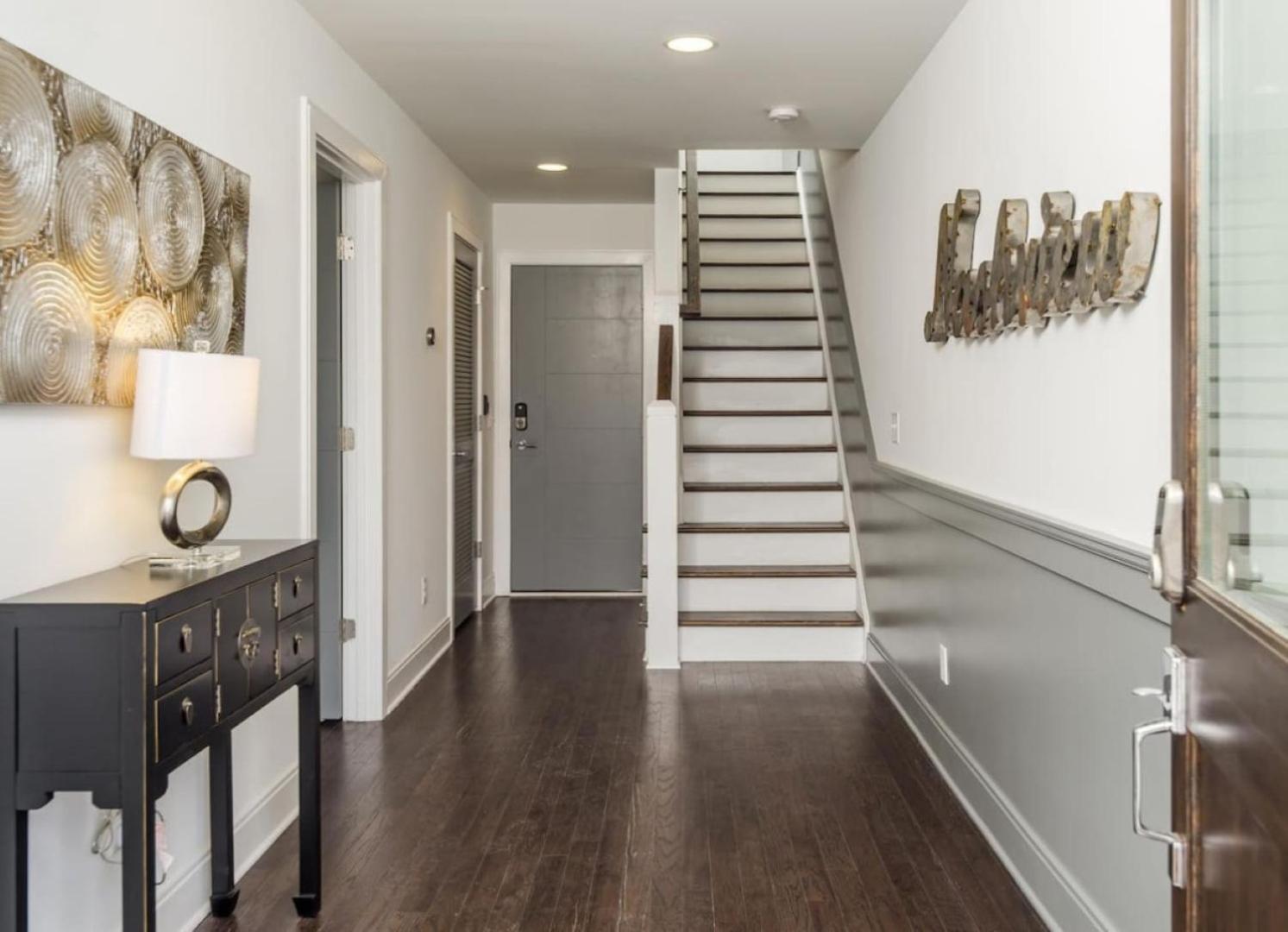 The New Nashview Rooftop-skyline View - Sleeps 12 Nashville