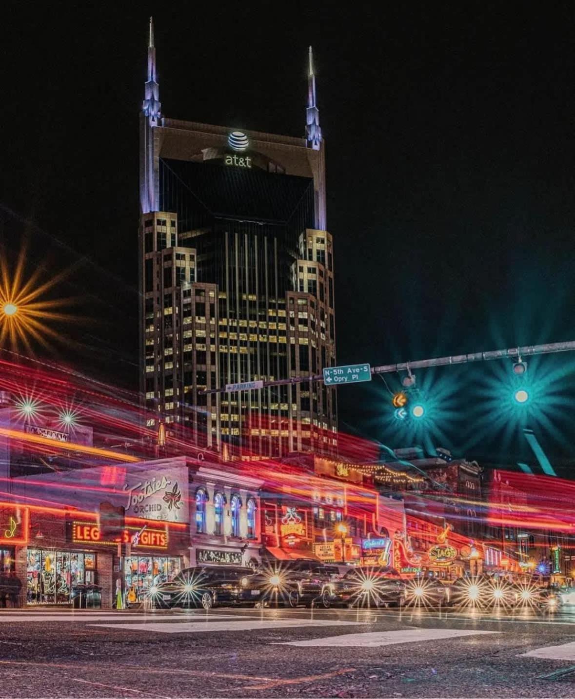 Muse- Morgan Wallen Speakeasy And Giant Balcony Holiday home Nashville