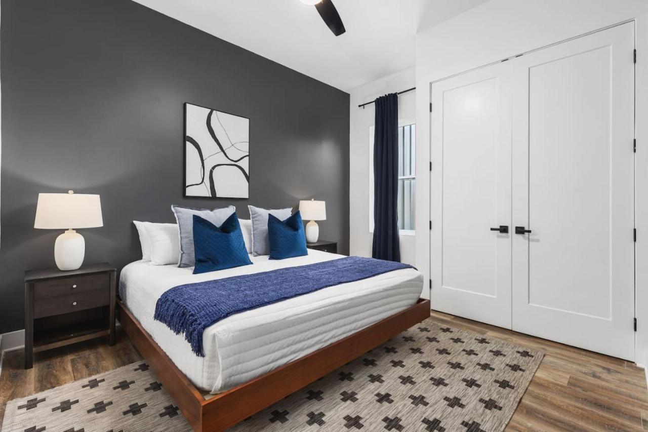 Holiday home Walk To Geodis Stadium And Restaurants - Rooftop, Garage Nashville