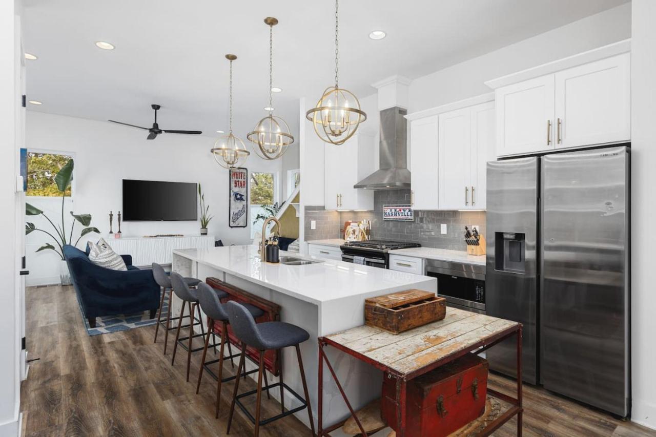 Walk To Geodis Stadium And Restaurants - Rooftop, Garage Holiday home Nashville