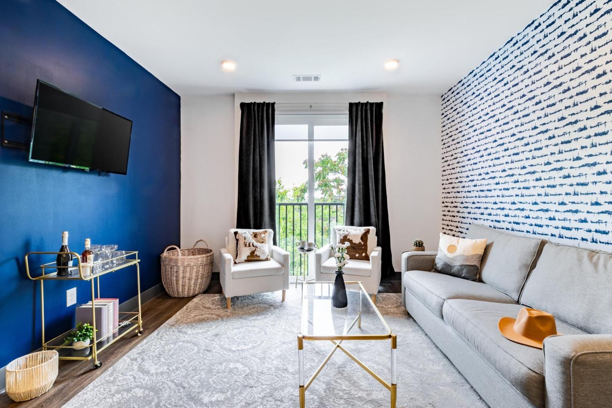 Lindsley By Avantstay Balcony Modern Design A Downtown Location Holiday home
