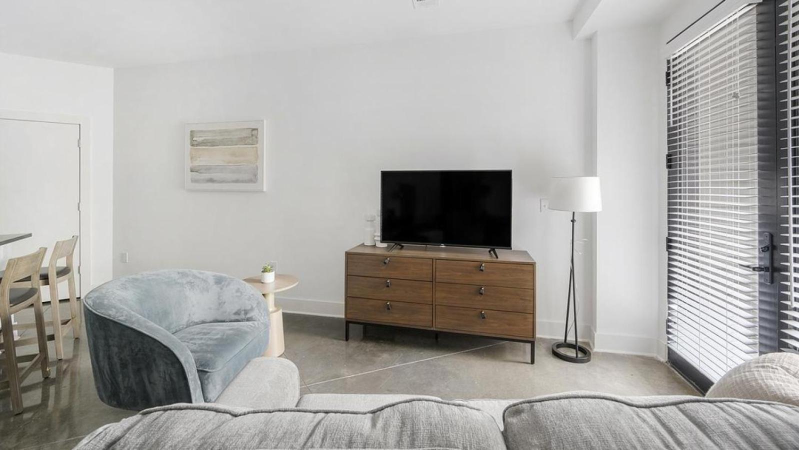 Apartment Landing At Standard Assembly - In South Nashville