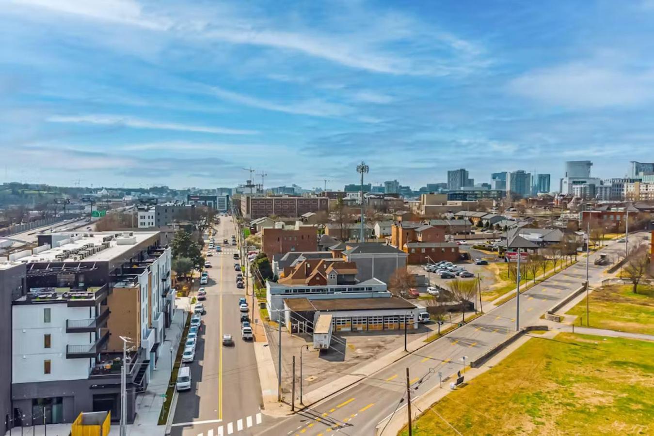 Oasis At The Muse Modern 2br With Balcony Rooftop Views * Nashville