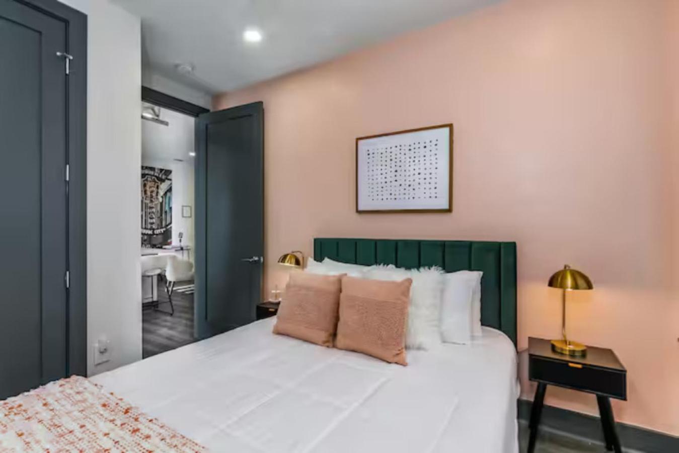 Apartment Oasis At The Muse Modern 2br With Balcony Rooftop Views Nashville
