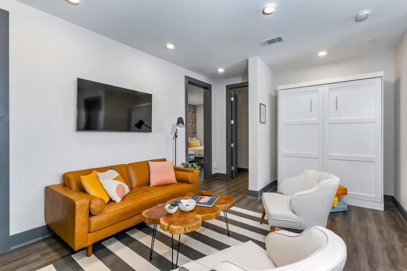 Oasis At The Muse Modern 2br With Balcony Rooftop Views *