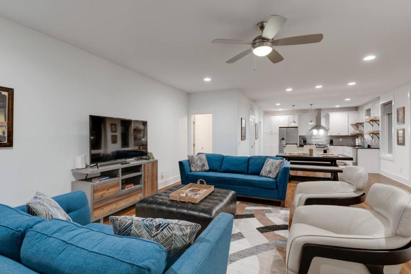Holiday home Elegant Townhouse Near Broadway Nashville