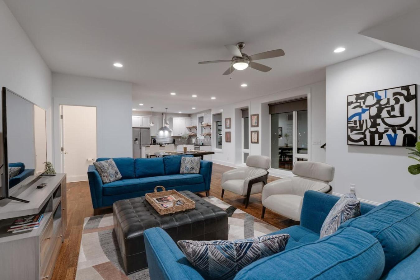 Elegant Townhouse Near Broadway * Nashville