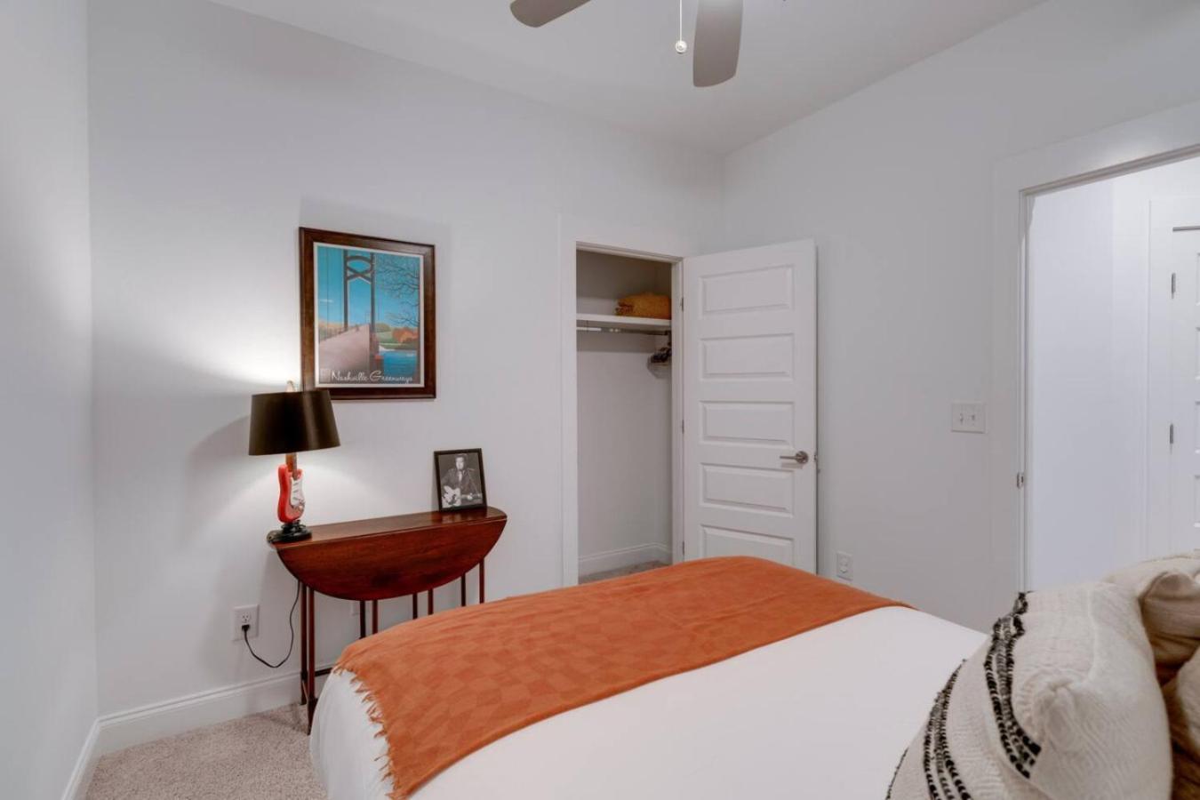 Elegant Townhouse Near Broadway Nashville