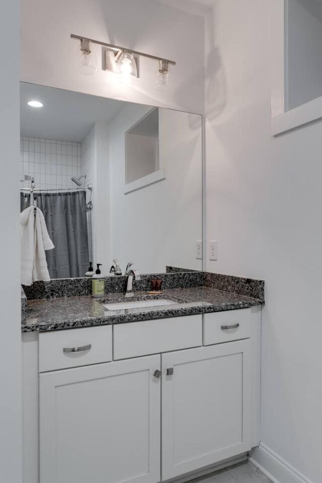 Holiday home Elegant Townhouse Near Broadway Nashville