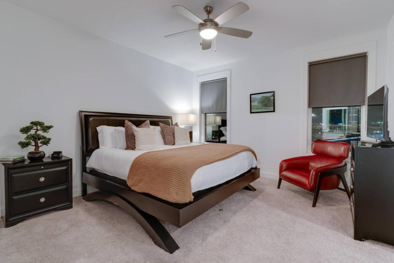 Holiday home Elegant Townhouse Near Broadway *