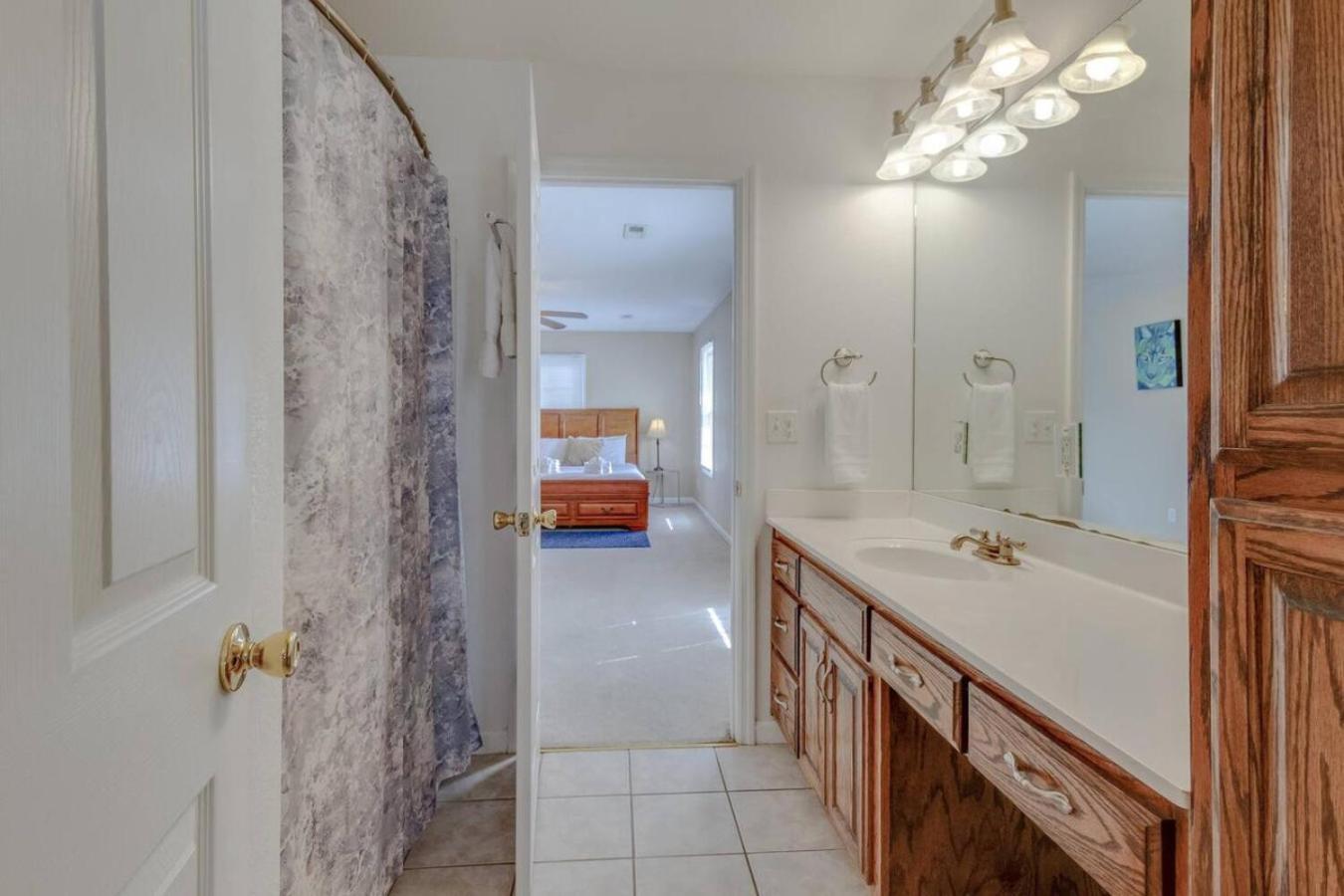 Holiday home Belle Meade 30 Day With Private Backyard *