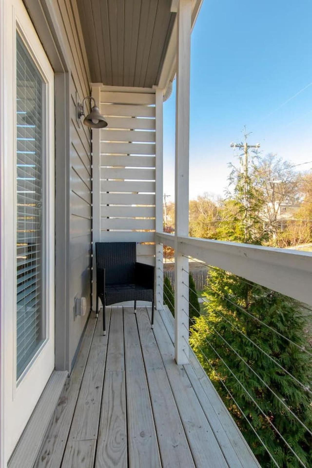 Big Spectacular Townhome Giant Covered Patio Holiday home *