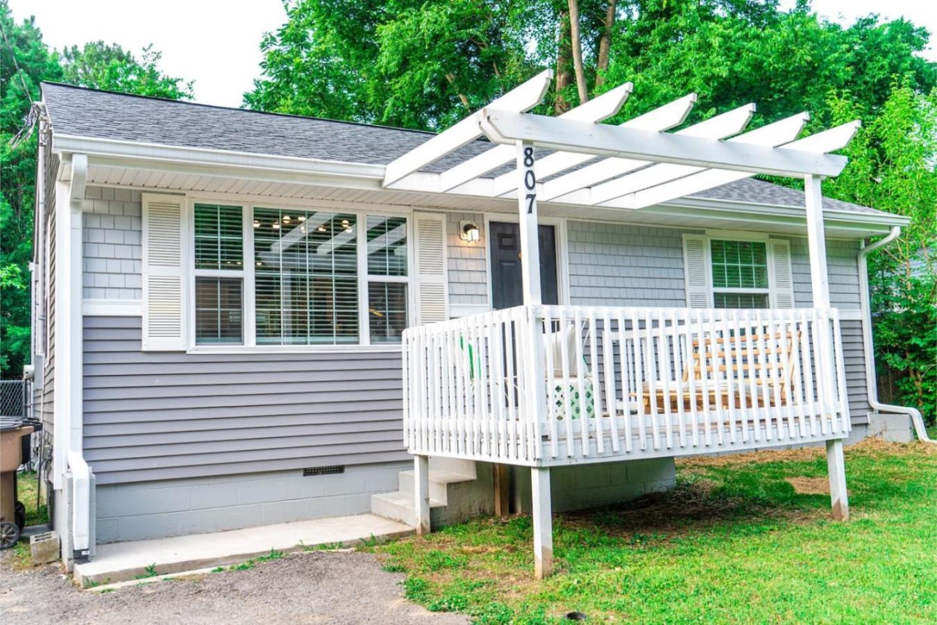 Eccentric East Nash Unique Design