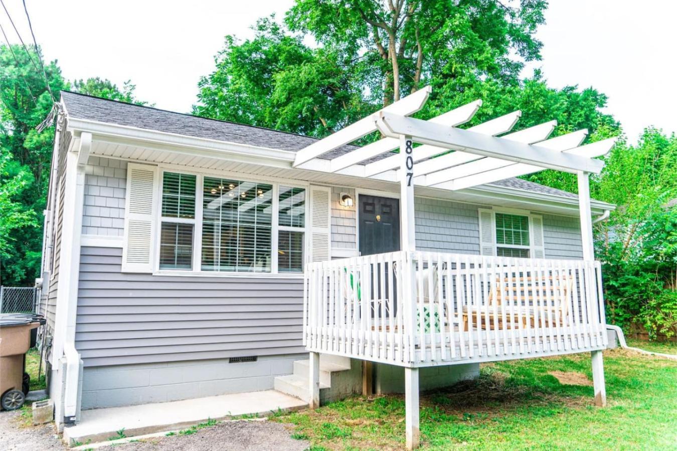 Eccentric East Nash Unique Design *