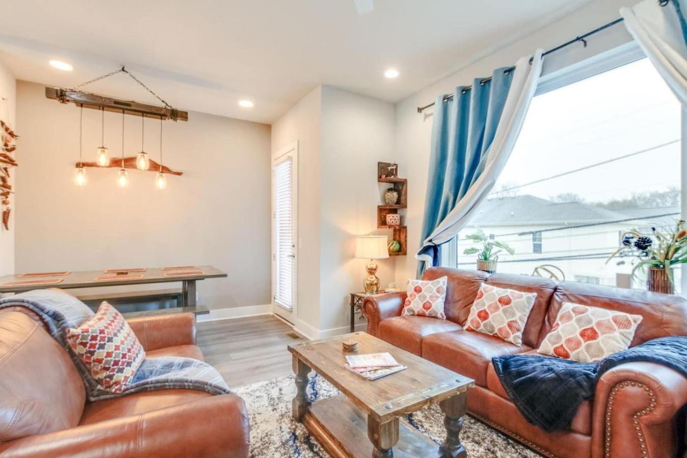 Holiday home Spacious Contemporary Townhome With Private Rooftop Nashville