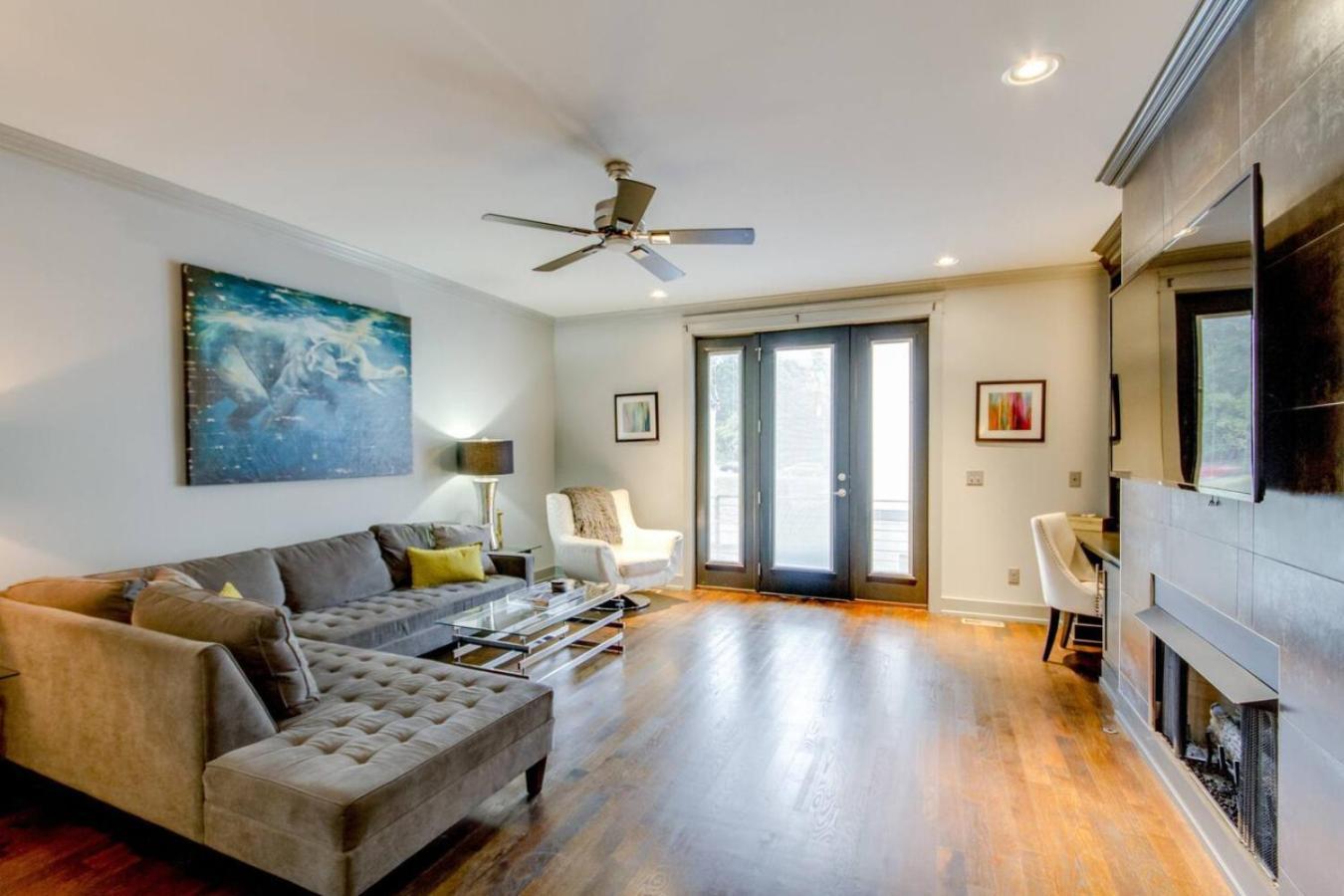 Holiday home Gulch Getaway The Nash Nest Epic Rooftop