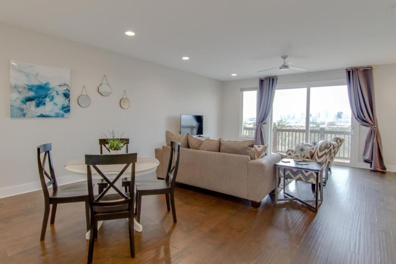 Overlook Luxury Amenities Minutes To Downtown Holiday home Nashville
