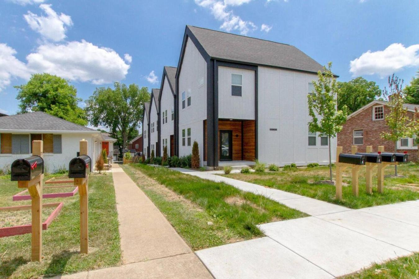 Modern Downtown Brand New Great Location