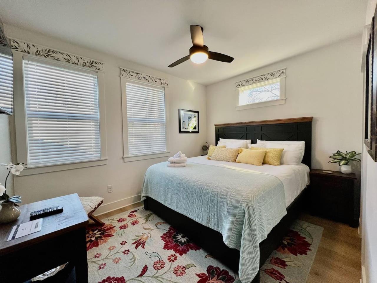 Holiday home Modern Downtown Brand New Great Location Nashville
