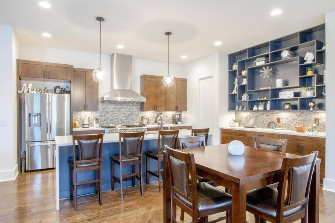 Modern Game Table Minutes To Broadway Holiday home Nashville