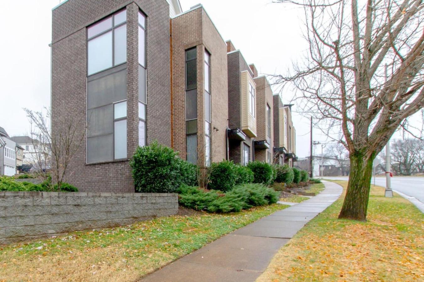 Stylish Private Rooftop Perfect Location *