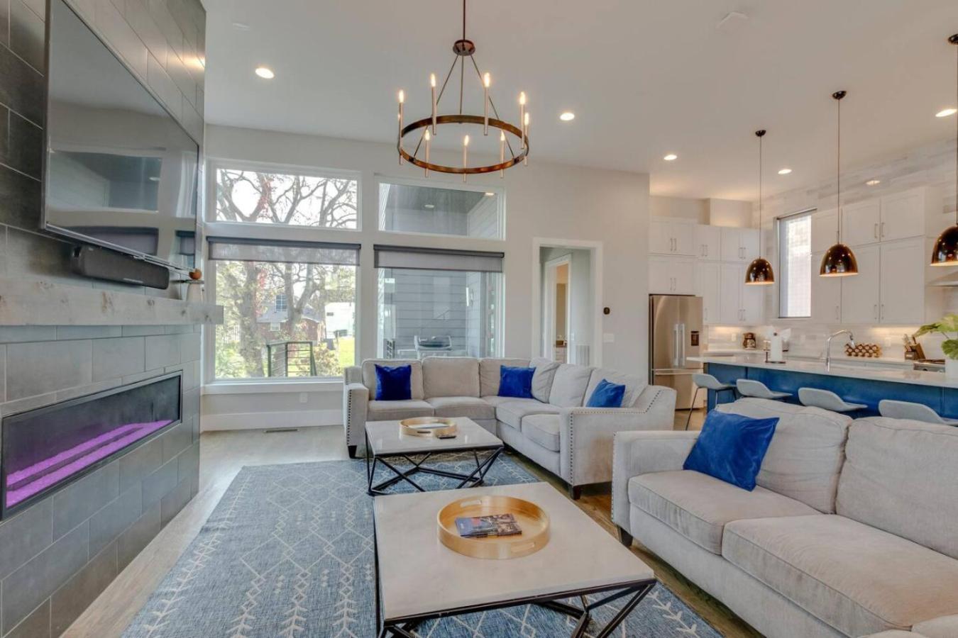 Spacious Gulch Retreat Super Skyline Views Nashville