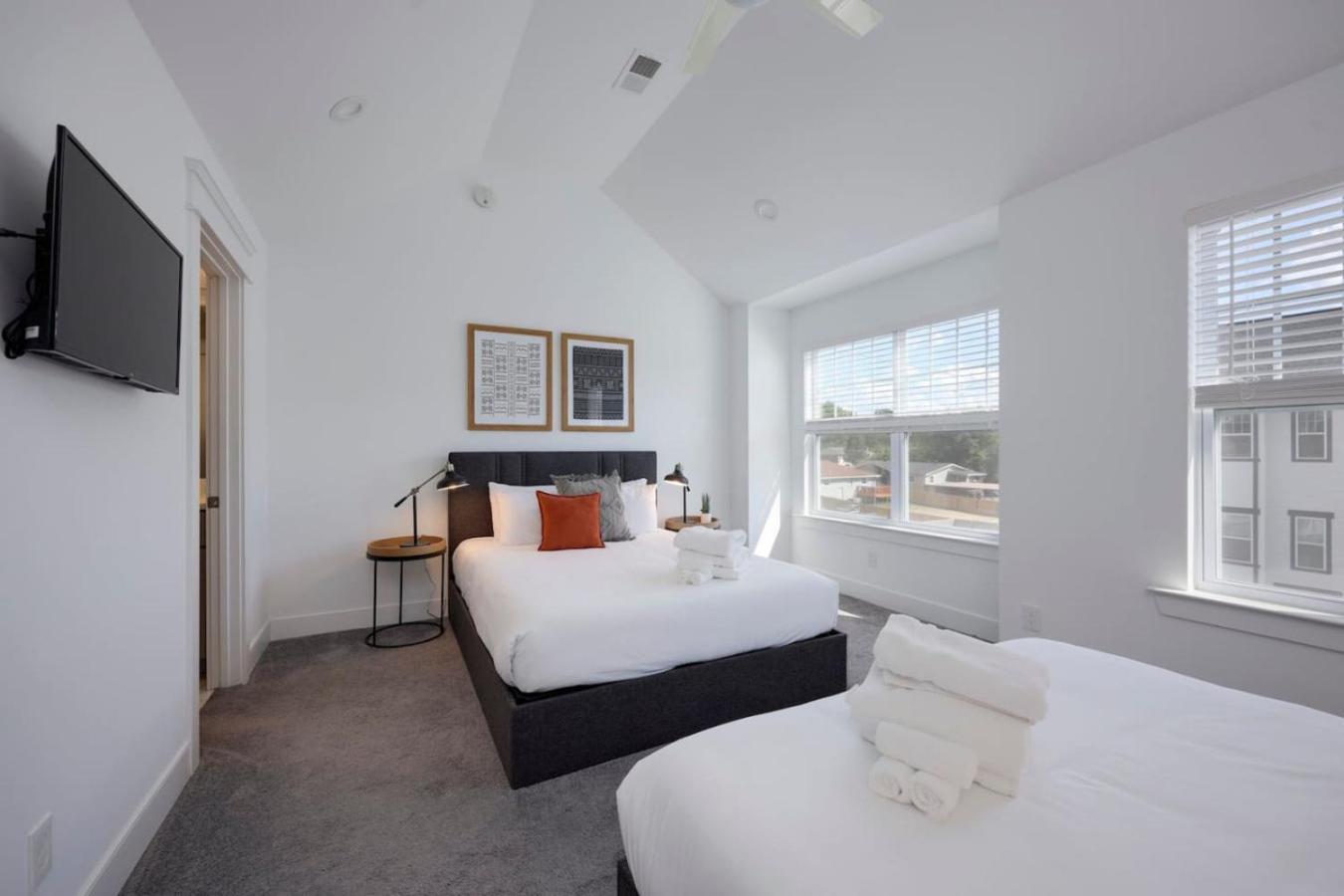 Music Townhome Great For Groups