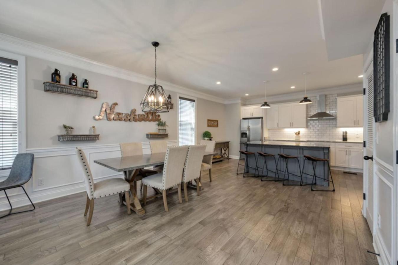 The Archer Three Bedroom Three And A Half Bath Music Row And Gulch Luxury Holiday home *