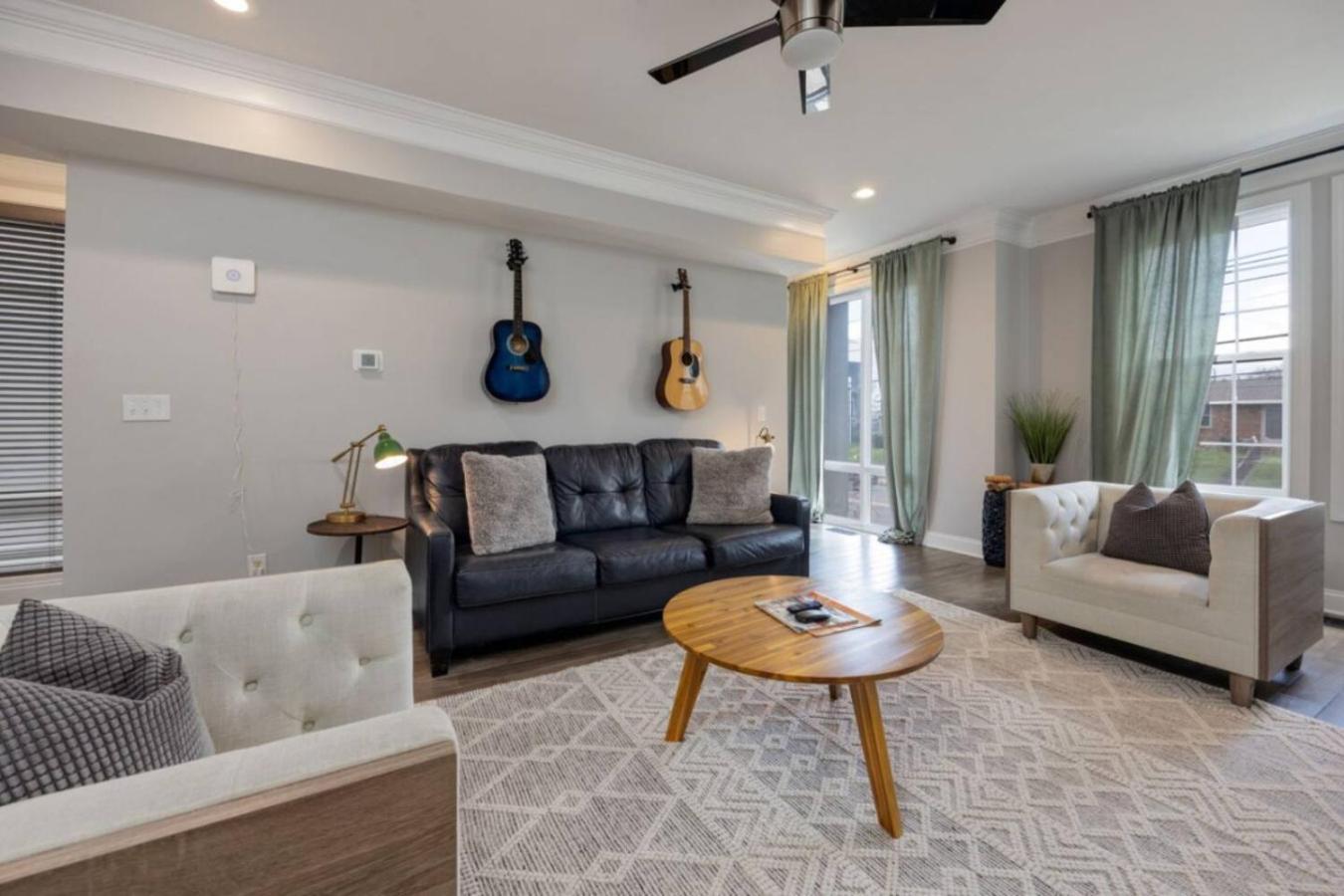 The Archer Three Bedroom Three And A Half Bath Music Row And Gulch Luxury *