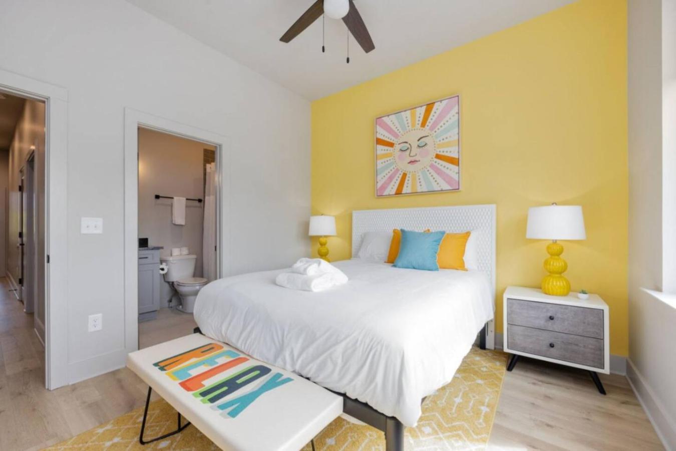 Holiday home Hey Gorgeous Townhome 4 Bedrooms 4.5 Bathrooms *