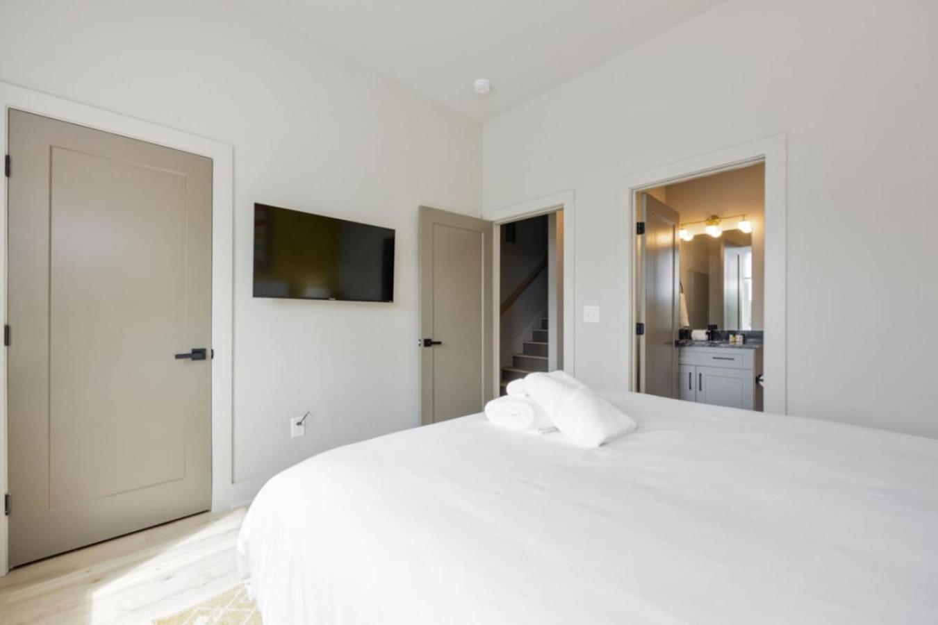 Holiday home Hey Gorgeous Townhome 4 Bedrooms 4.5 Bathrooms