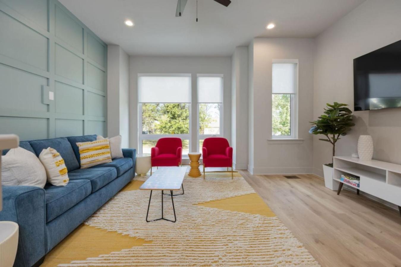 Holiday home Hey Gorgeous Townhome 4 Bedrooms 4.5 Bathrooms *