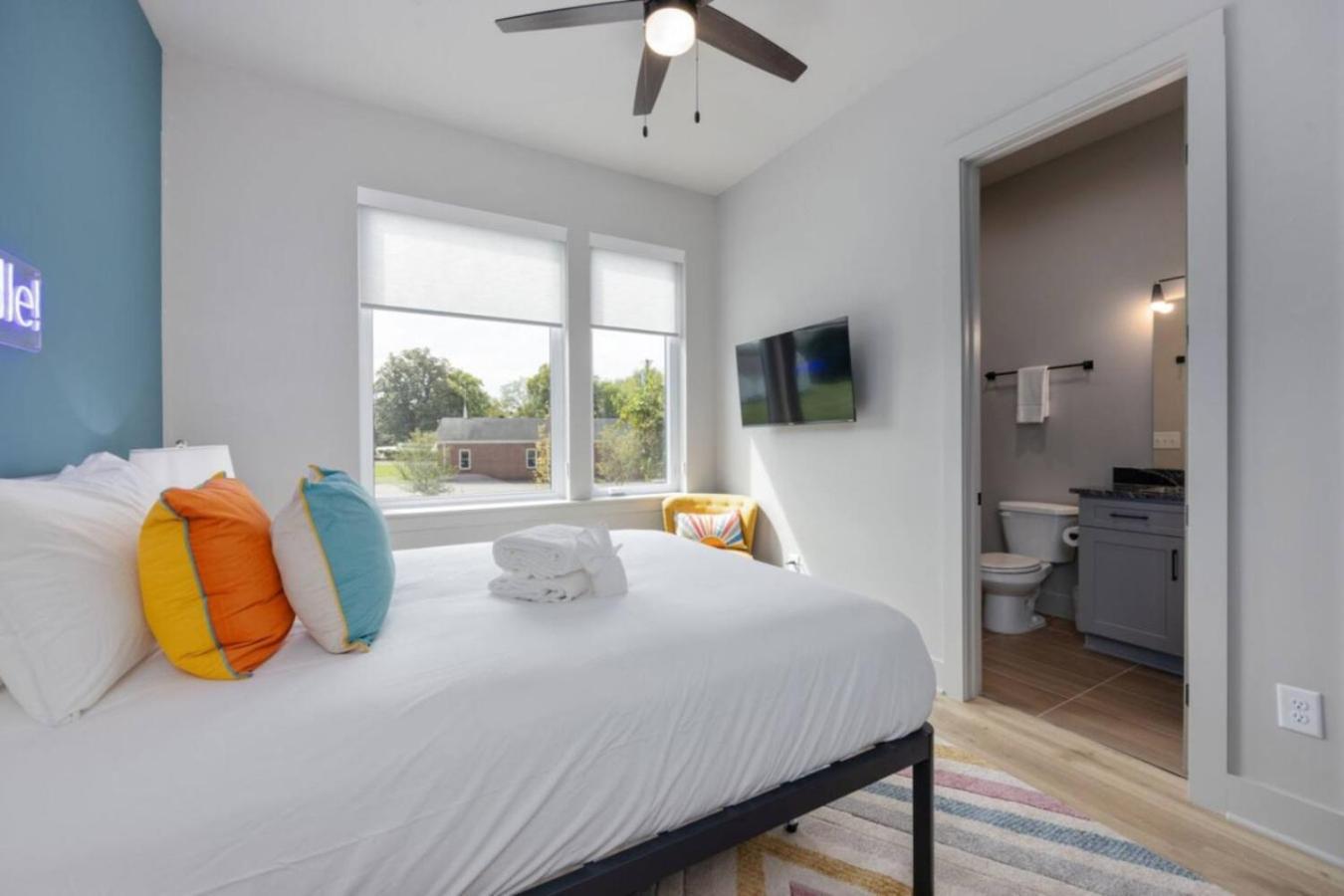 Hey Gorgeous Townhome 4 Bedrooms 4.5 Bathrooms Nashville