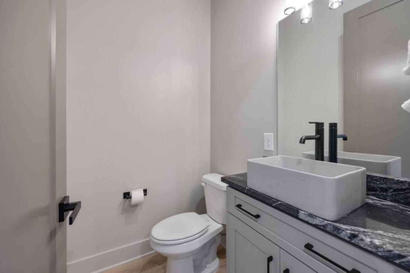 Holiday home Hey Gorgeous Townhome 4 Bedrooms 4.5 Bathrooms
