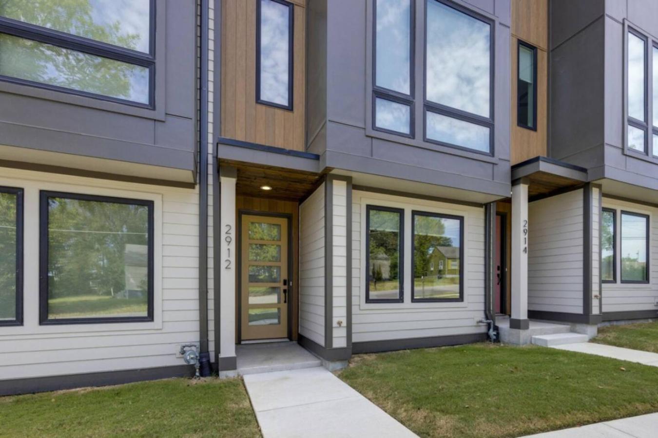 Hey Gorgeous Townhome 4 Bedrooms 4.5 Bathrooms Holiday home Nashville