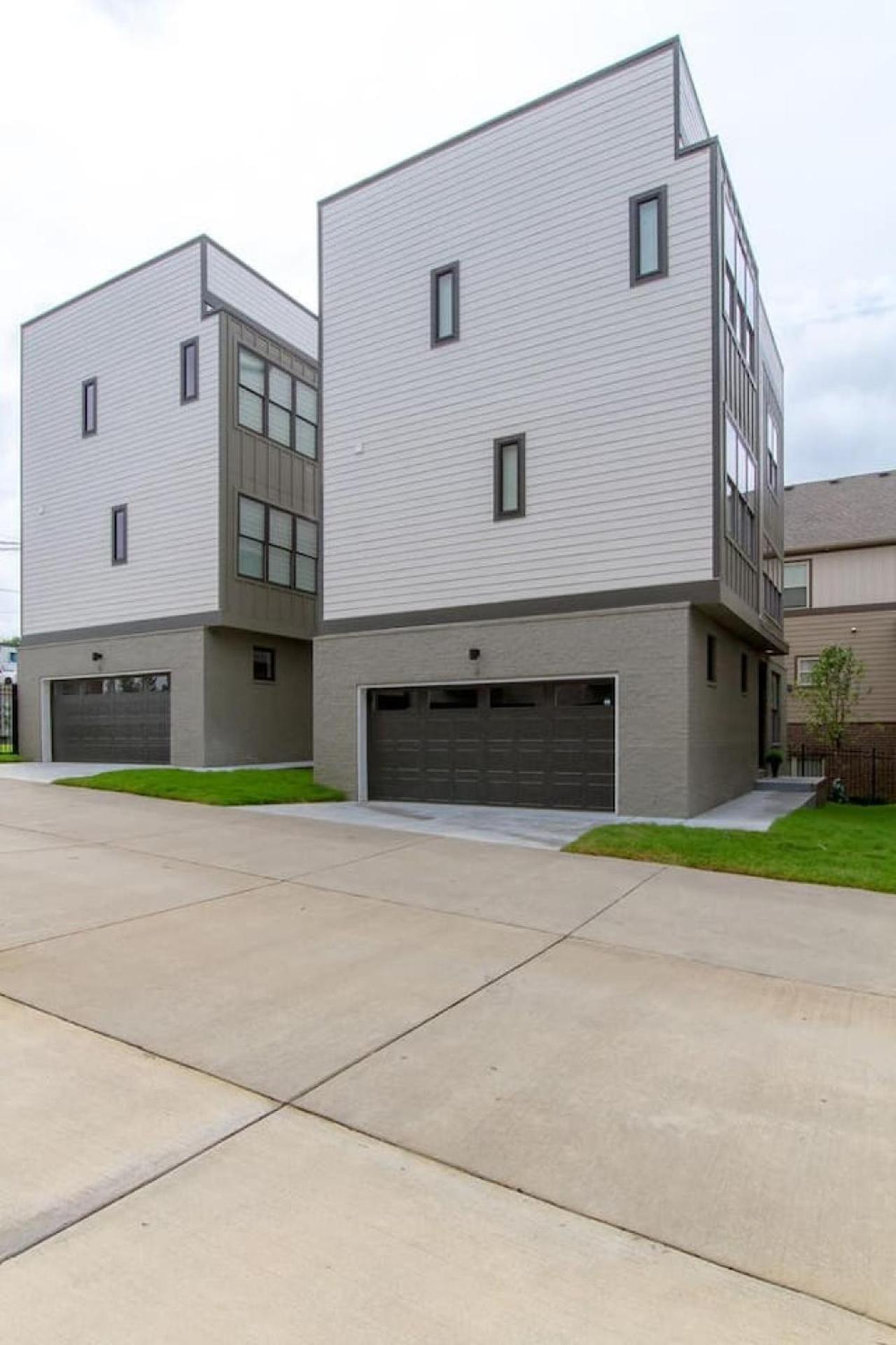 Dual Homes Gulch Superstars Epic Rooftop