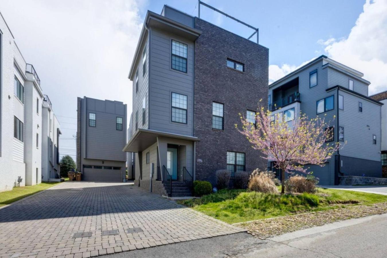 The Americana 4 Bedroom 3.5 Bath Luxury Nashville