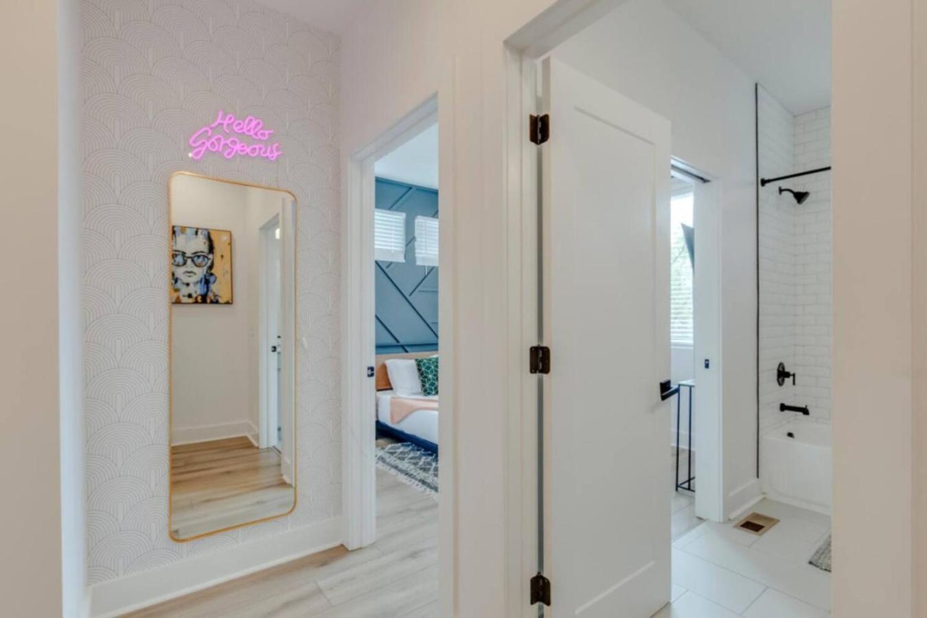 Holiday home 10 Mins To Broadway Rooftop Patio And Putting