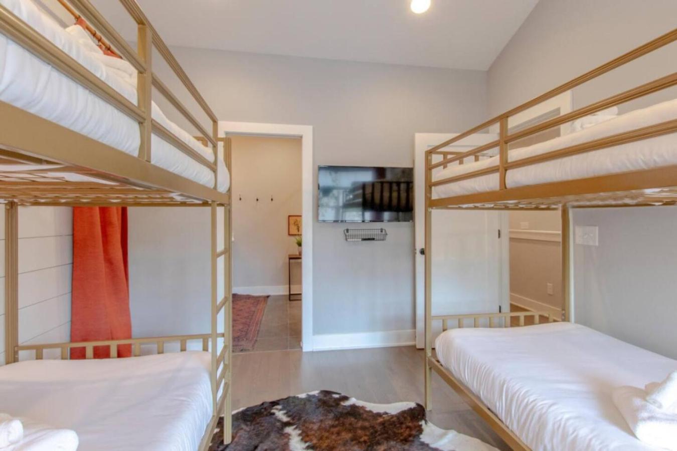 Holiday home Bold Boho Beauty Three Bedroom Three And A Half Bath Nashville
