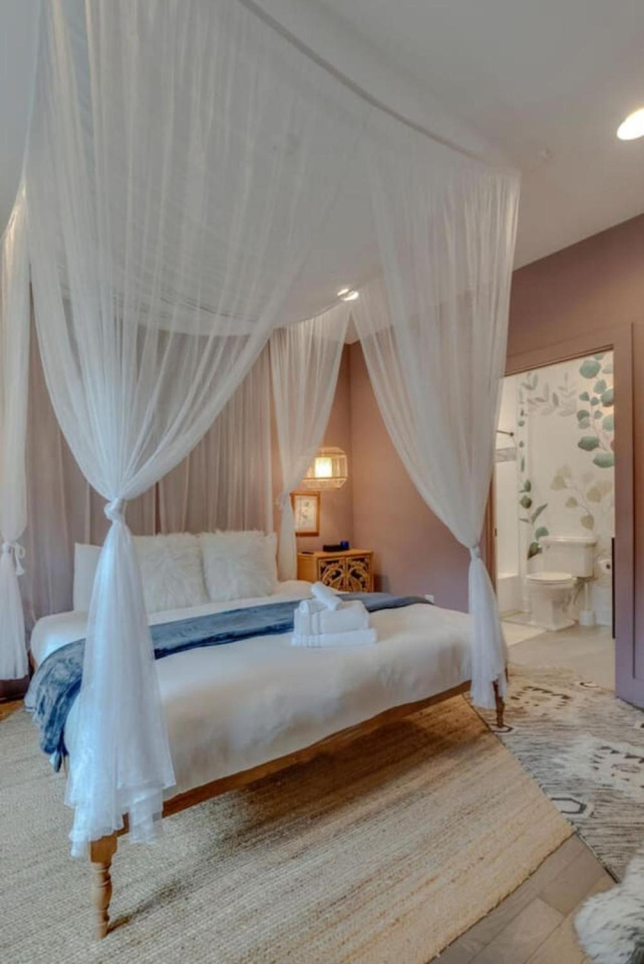 Holiday home Bold Boho Beauty Three Bedroom Three And A Half Bath Nashville