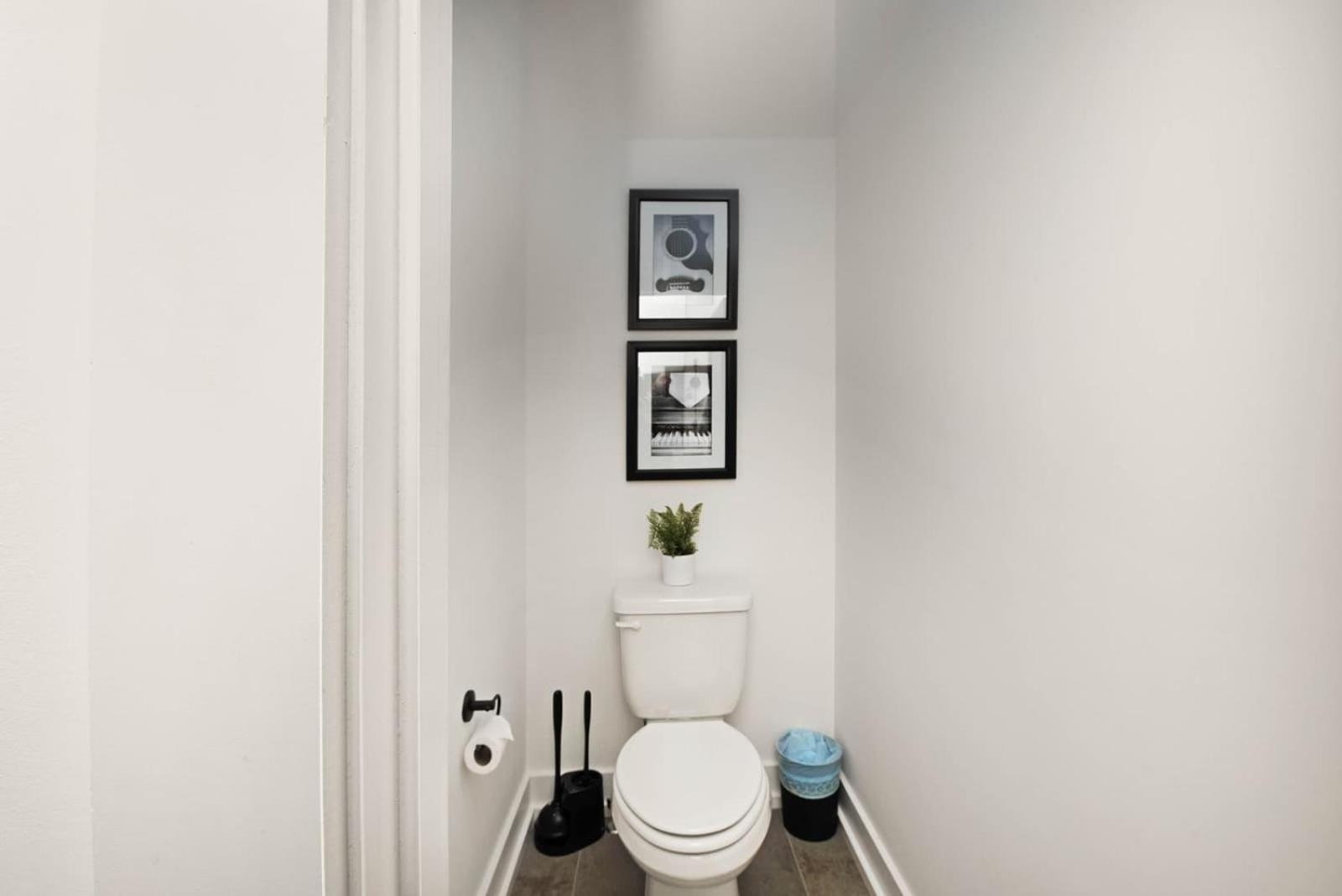 The Jackson House Brand New And 5 Mins To Broadway Holiday home *