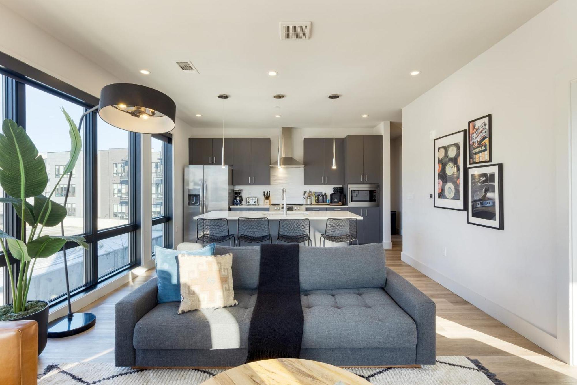 Honkey-tonk By Avantstay Newmodern 2bdr In Walkable Midtown W Gym Pool Holiday home