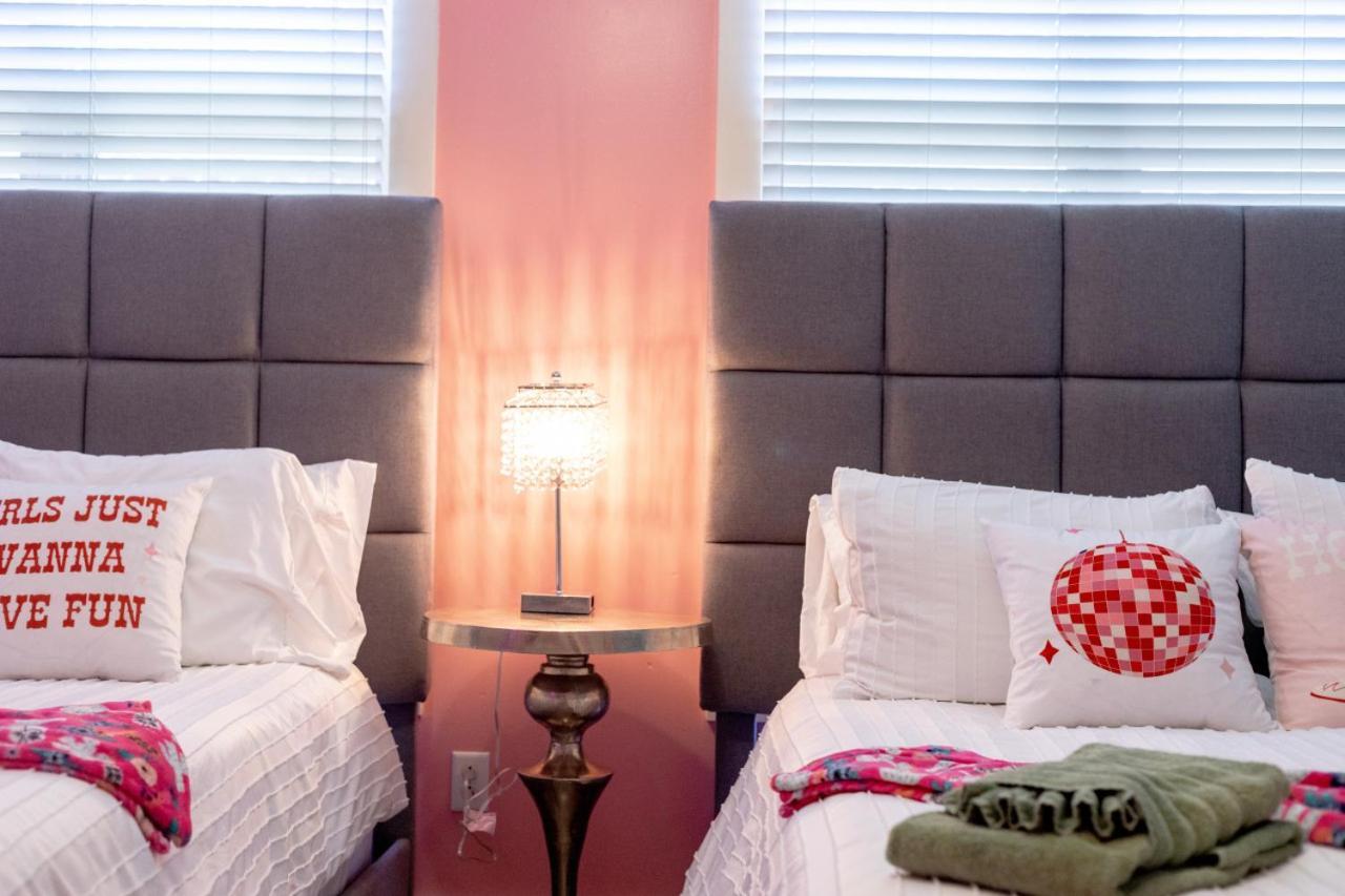 Pink Party Nashville-near Music Row Free Parking *