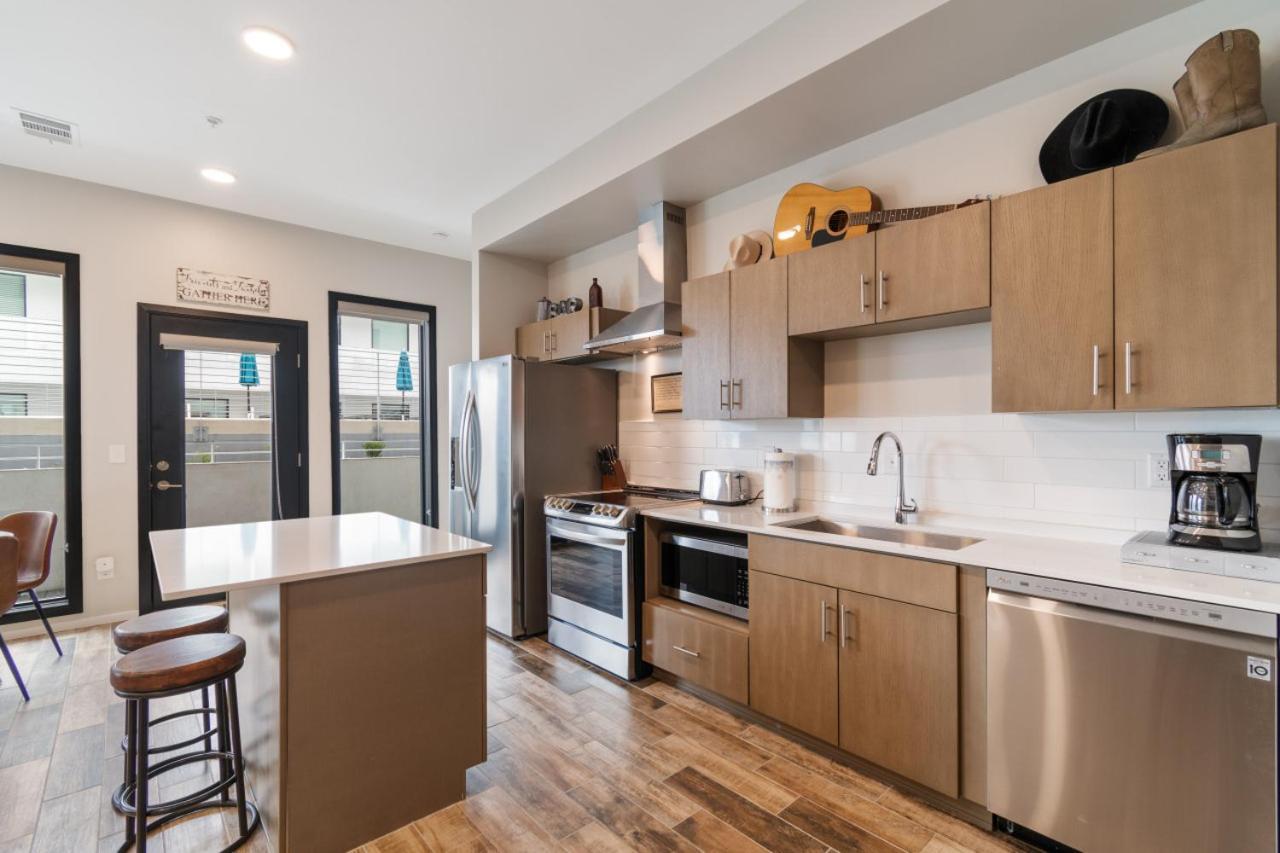 Illume New Modern Downtown Views With A Pool * Nashville