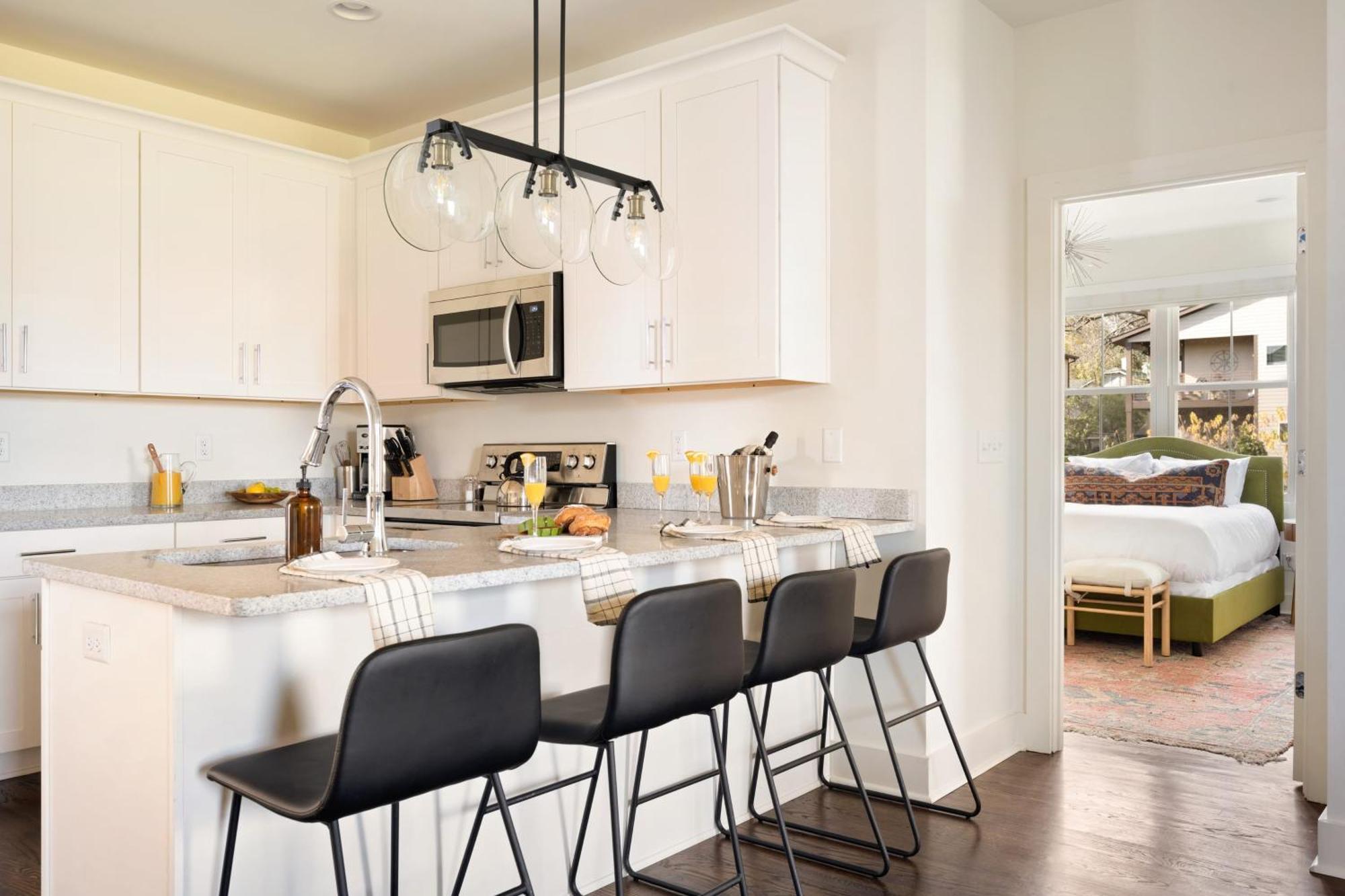 Hart Buyout 5 By Avantstay Two Town House Buyout W Modern Amenities In Holiday home Nashville