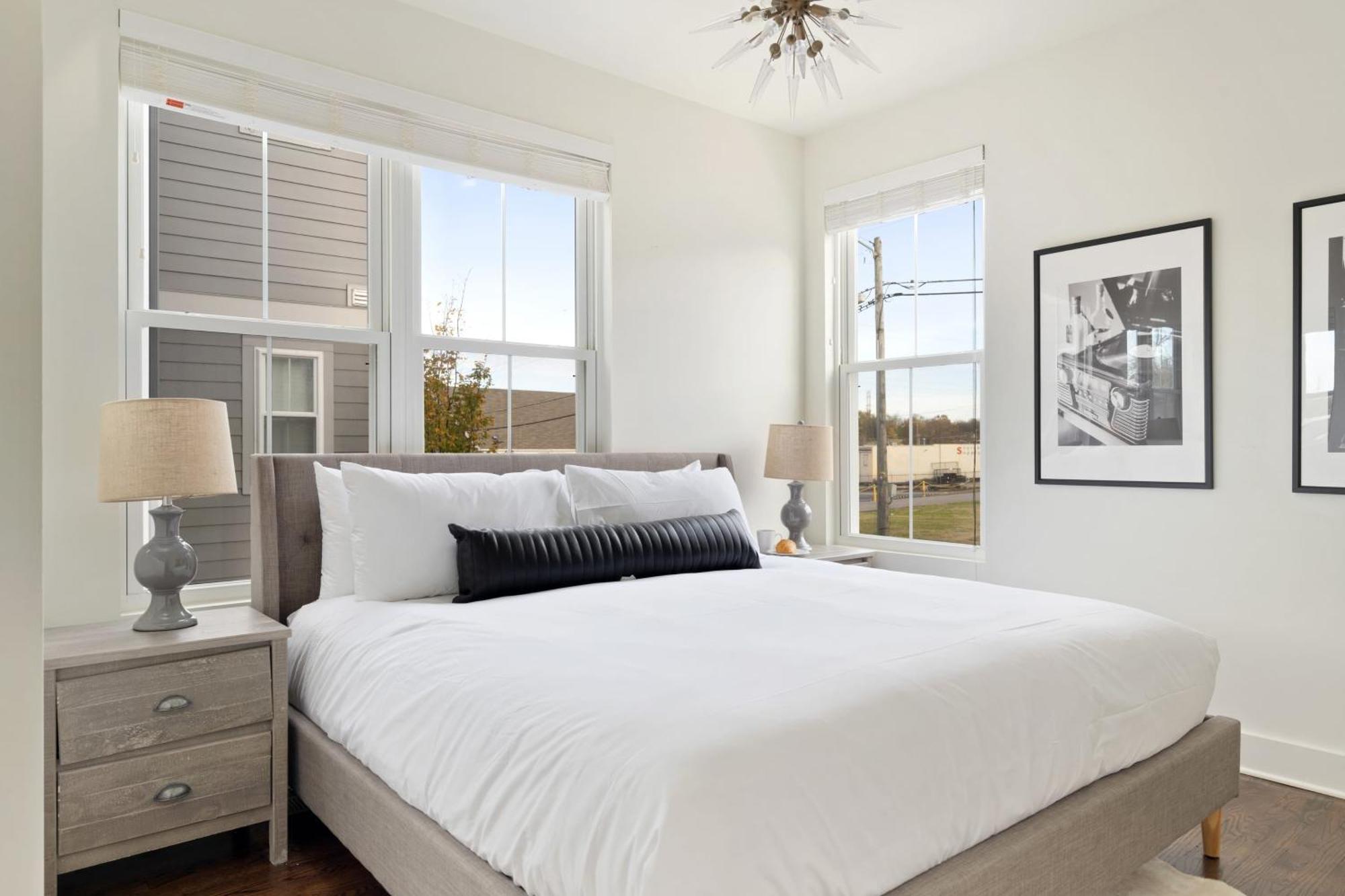 Hart Buyout 5 By Avantstay Two Town House Buyout W Modern Amenities In Nashville