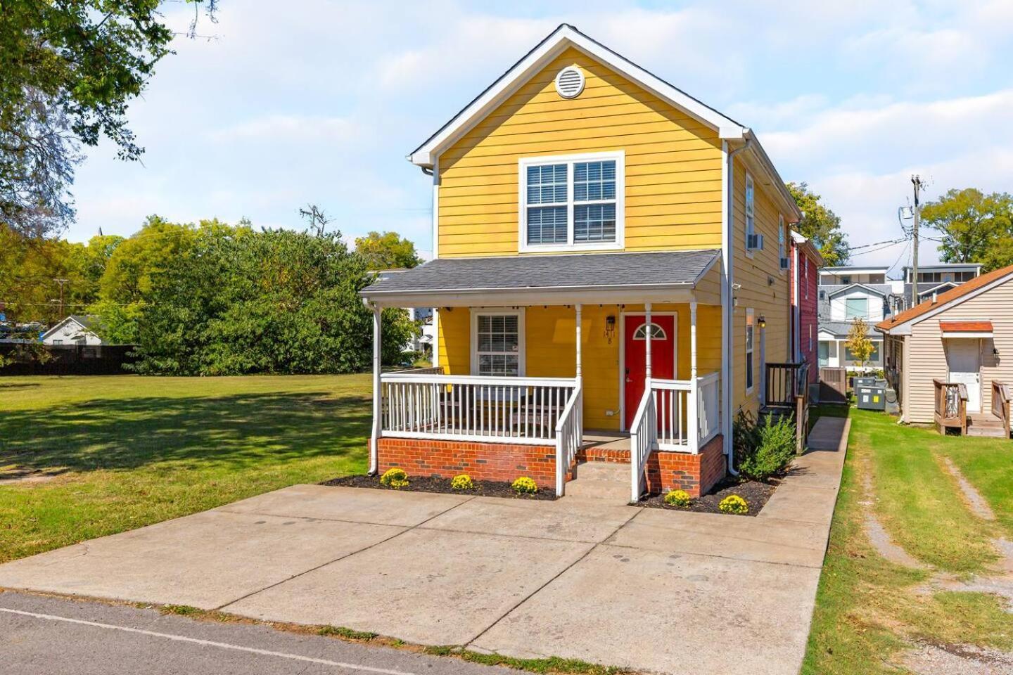 Holiday home Perfect Sleep 20 Downtown 10 Queen Beds *