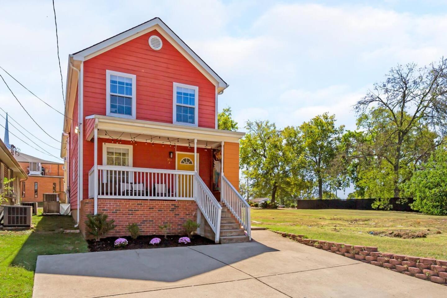 Perfect Sleep 20 Downtown 10 Queen Beds Holiday home Nashville